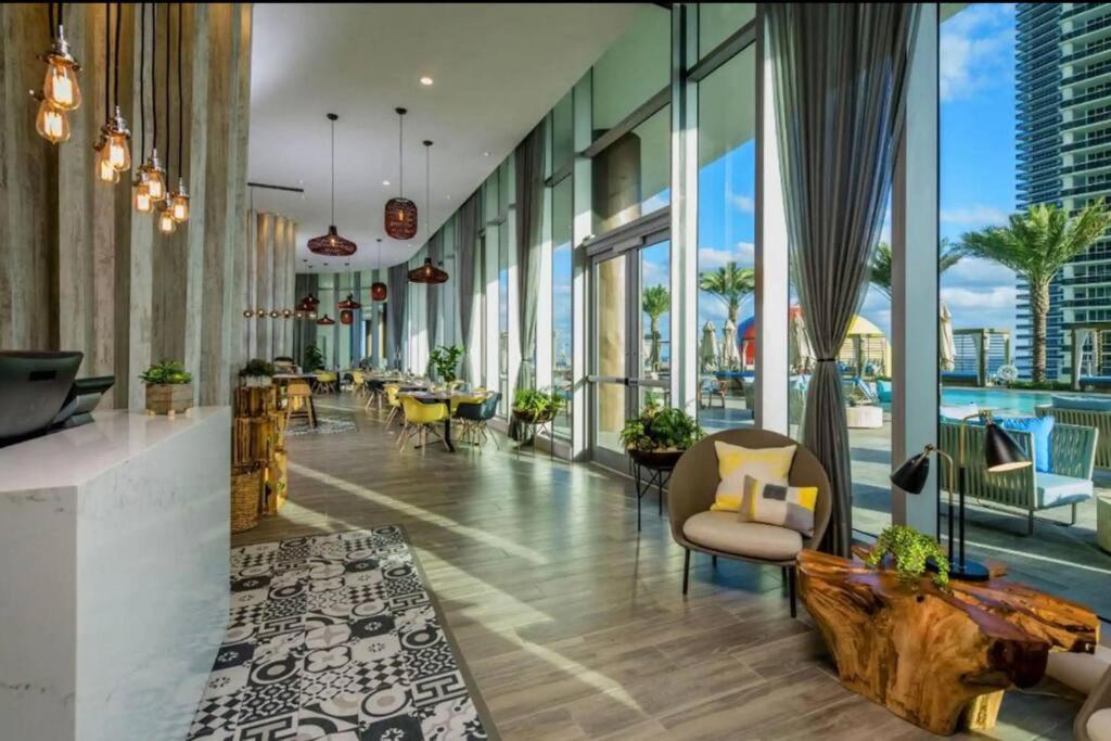 Direct Oceanfront Condo - Hyde Resort Голливуд Экстерьер фото